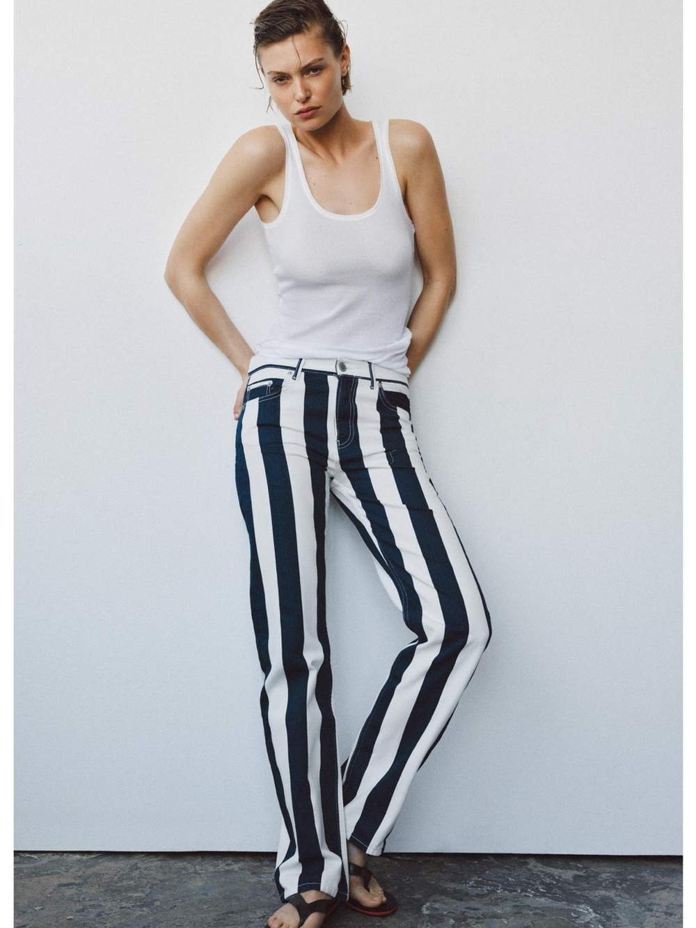 Zara Woman Mid-Rise Striped Straight Leg Jeans (6) 28